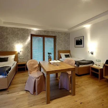 Pan Prenocisca 4*