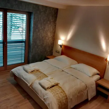 Pan Prenocisca 4*